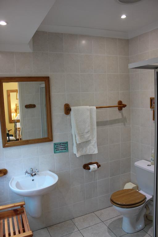 Old Oak Guest House بيل فيل الغرفة الصورة
