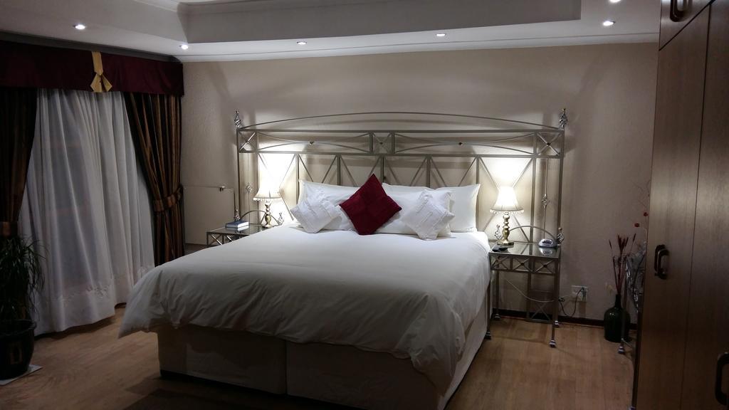 Old Oak Guest House بيل فيل المظهر الخارجي الصورة